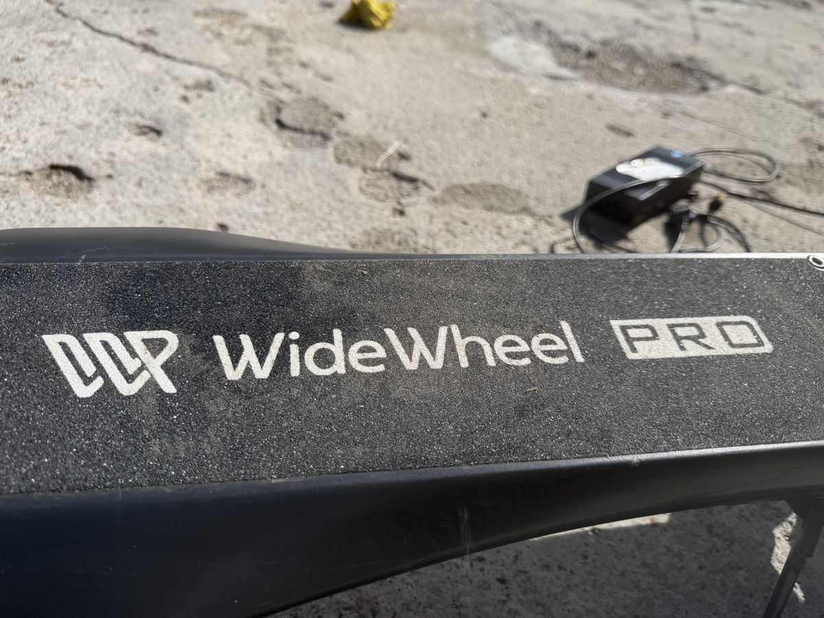 Kickboard: Mercane Wide Wheel Pro E-Scooter – Usato da Weesen venduto da AmdenLodgeOliEschler 1