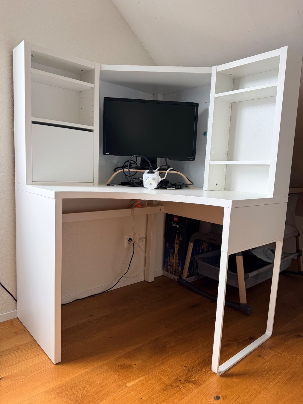 Ikea Scrivanie: Ikea Micke Eckschreibtisch – Usato da Adliswil venduto da tammy_zh