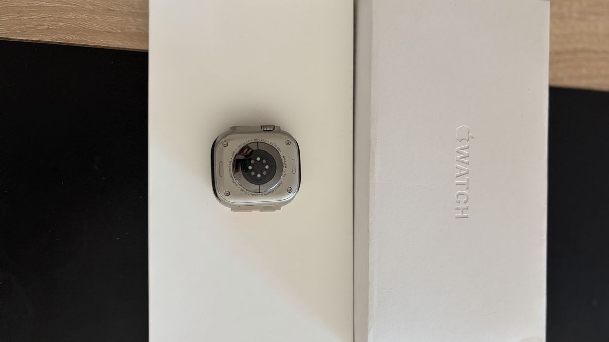 Apple Smartwatch: Apple Watch Ultra 3 + Apple Titanium Armband – Nuovo (secondo la descrizione) da Basel venduto da joa_9wrz 1