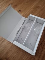 Geschenkverpackung aus Karton für 2 Wein- oder Sektgläser