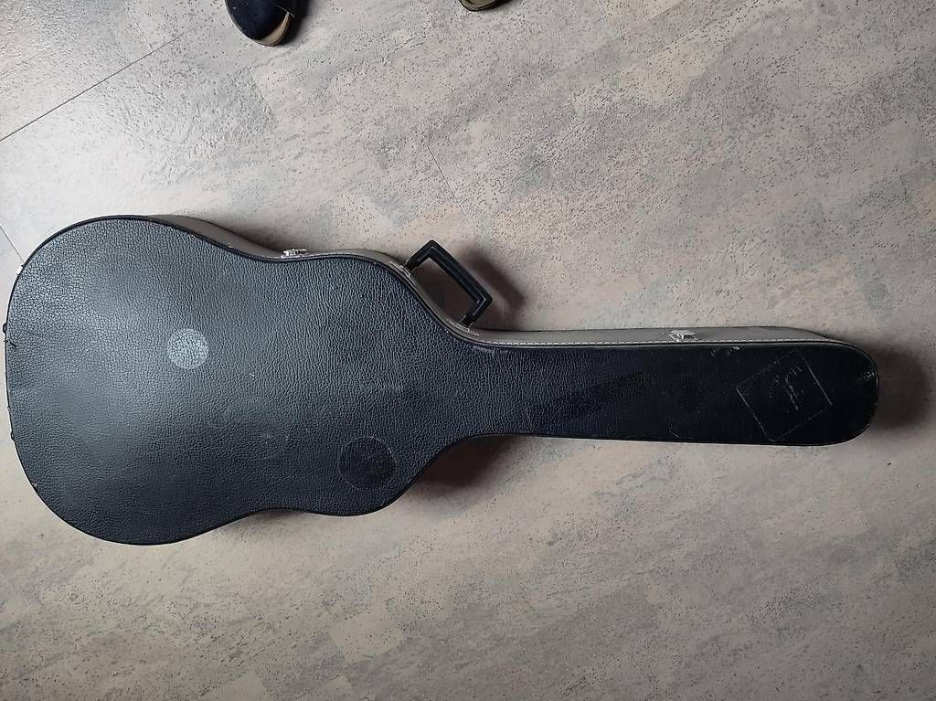 Strumenti musicali: Gitarre – Usato da Langendorf venduto da Kairos1 4