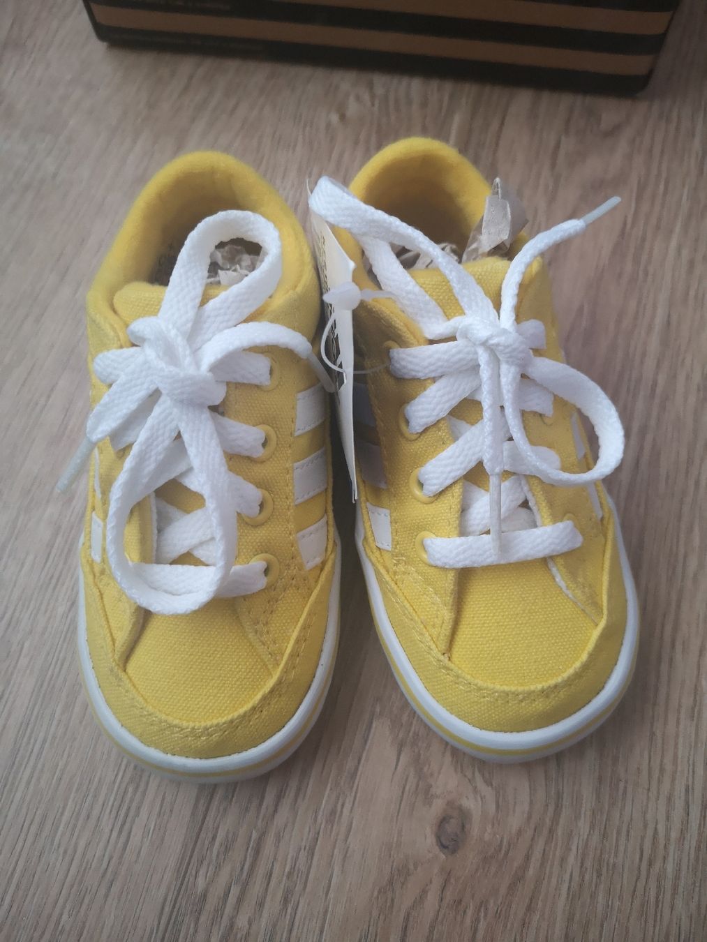 Adidas Schuhe für Jungen: Neue Adidas-Schuhe, Gr. 20, Gelb – Neu (gemäss Beschreibung) aus Ibach von FlyingFox26 2