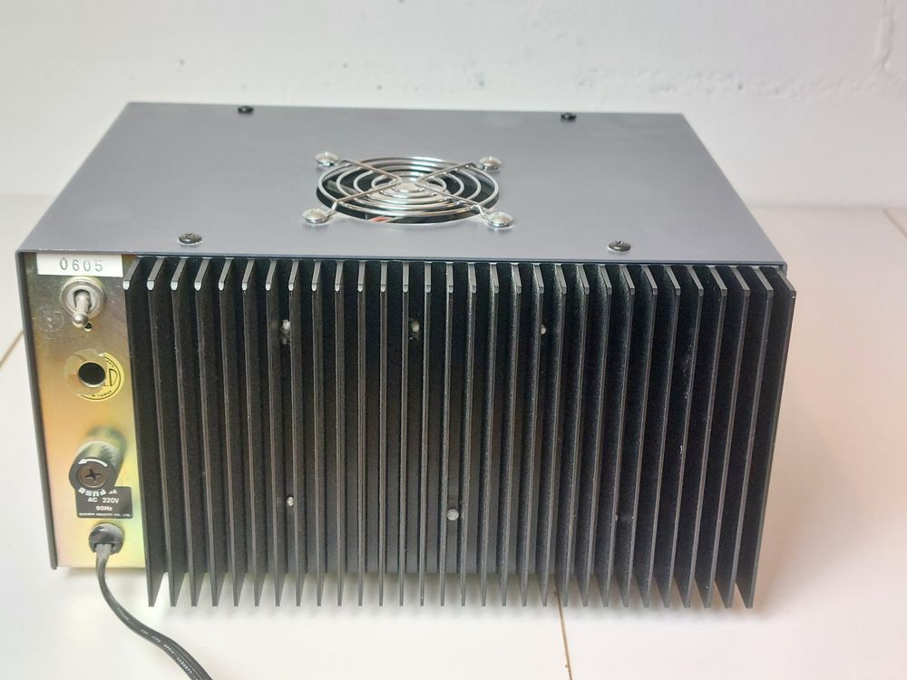 DAIWA DC POWER SUPPLY RS40XII (Max.40 AMP. ) Kaufen auf Ricardo