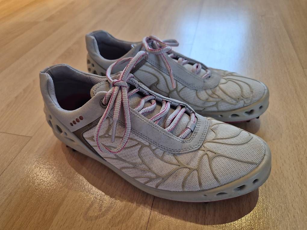Chaussures femmes: Chaussures de golf femme Ecco, Taille 39 – D'occasion à Flanthey par pau_6s7p