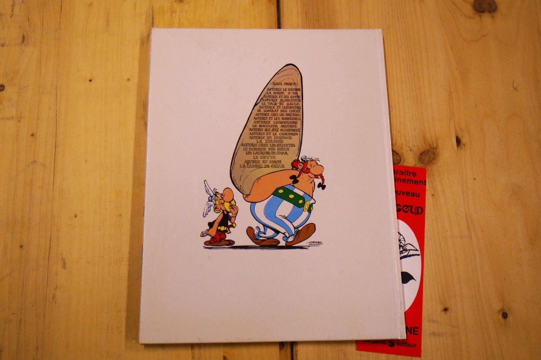 Fumetti: ASTÉRIX LE CADEAU DE CÉSAR    PREM. ÉDIT – Usato da Avenches venduto da WEBHobby 2
