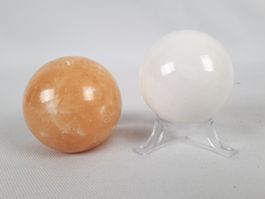 2 kleine Steinkugeln