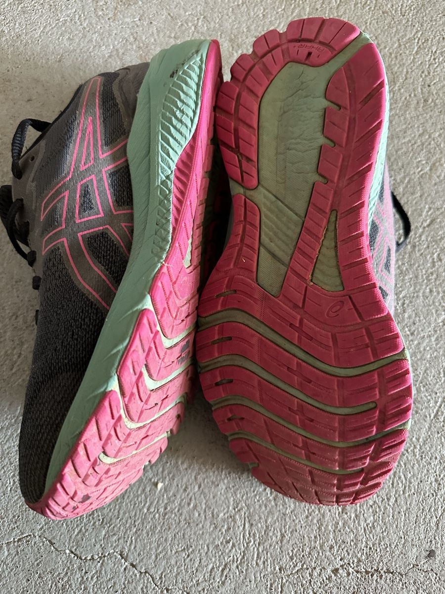 Asics Damenschuhe: Asics Running Shoes – Gebraucht aus Windlach von Joice14 1
