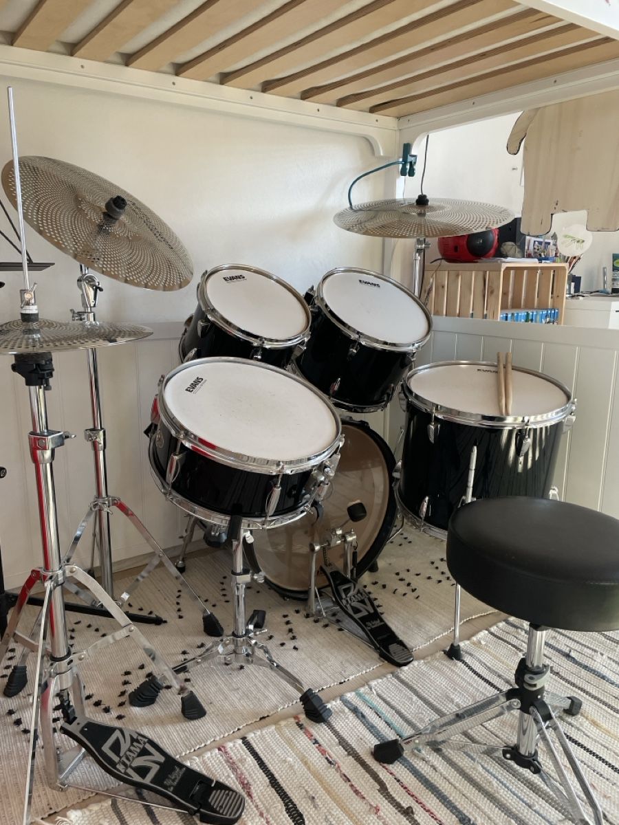 Strumenti musicali: Schlagzeug Tama Imperial schwarz – Usato da Rupperswil venduto da Irene12 4
