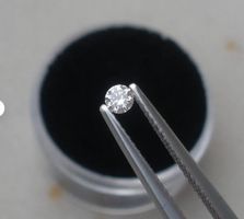 100 % natürlicher Diamant – professionell geprüft