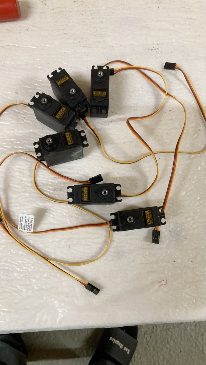 Modellismo RC: Servo Motoren MG995, 6 Stück, – Difettoso da Worben venduto da Kernbohrer