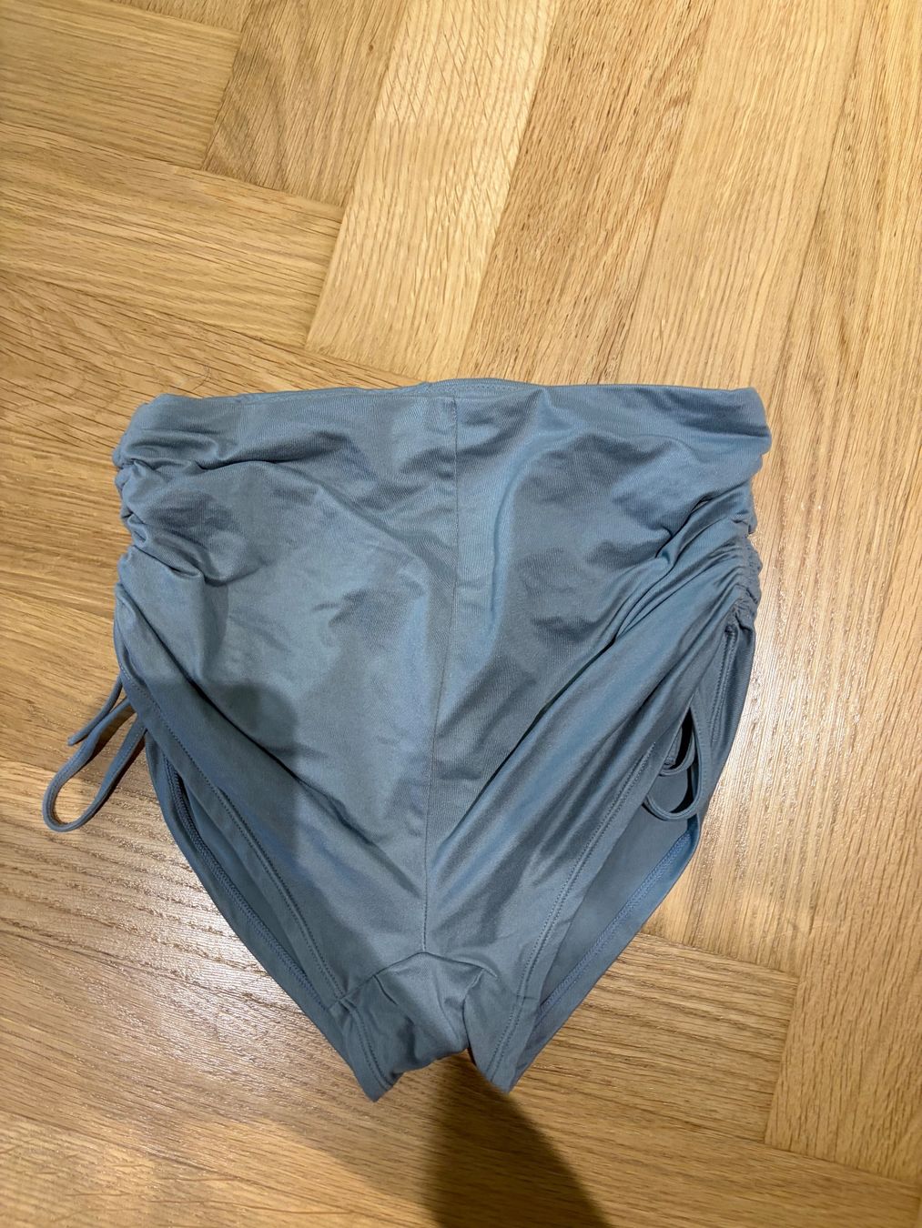 Oysho Hosen: OYSHO pole shorts size S – Neu (gemäss Beschreibung) aus Zürich von mon_ht6w