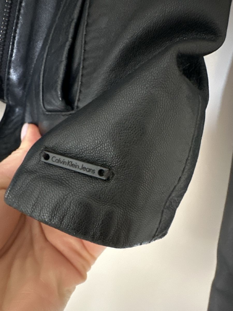 Calvin Klein Giacche: Calvin Klein Black Leather Jacket, Size S - Great Find! – Usato da Zürich venduto da car_68nt 2