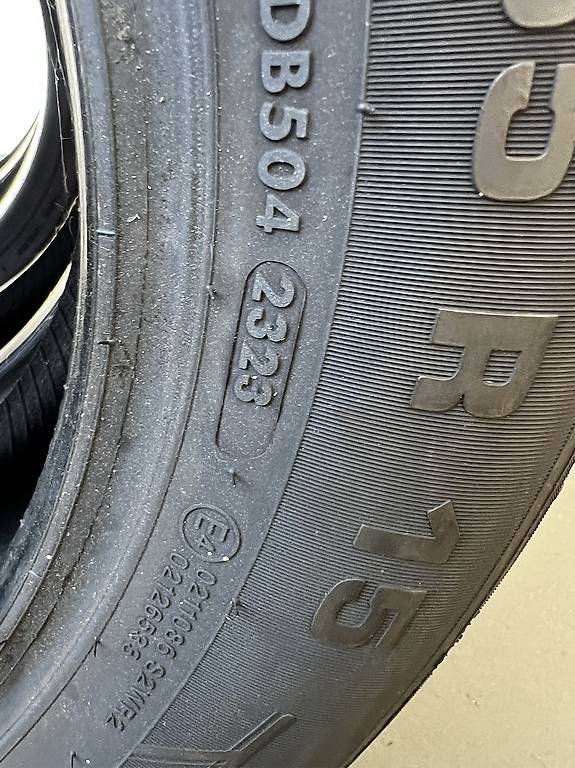 Pneumatici & Ruote complete: 185/65 R15 Winterreifen – Usato da Sursee venduto da gas_8n5t 3