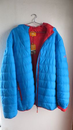 Schöne neue rotblaue NORDCAP-Jacke Unisex XL (nicht XXXL)
