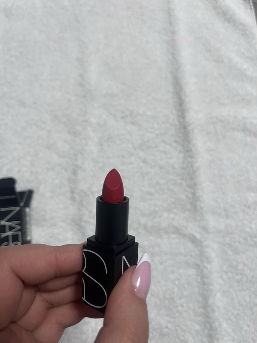 Nars Make-up: Nars Lippenstift Inappropriate Red – Nuovo e nell'imballaggio originale da Bülach venduto da maj_k9hl 1