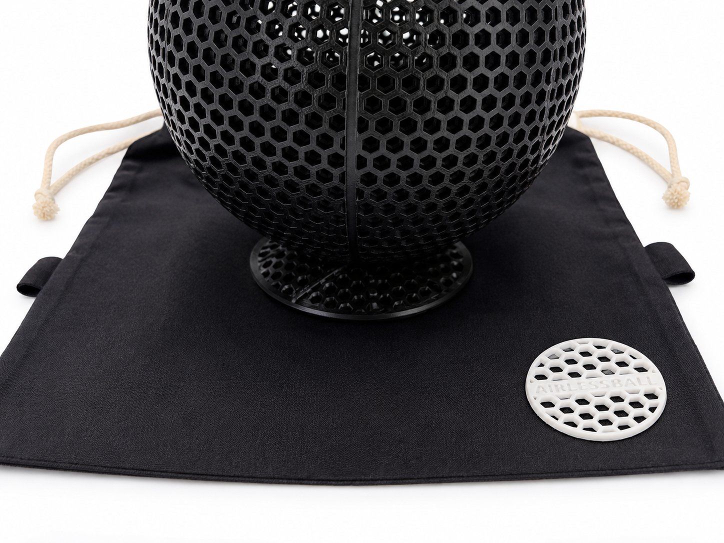 Palloni: 3D printed Airless Ball - Size 7 – Nuovo e nell'imballaggio originale da Schlieren venduto da Creichen1 1
