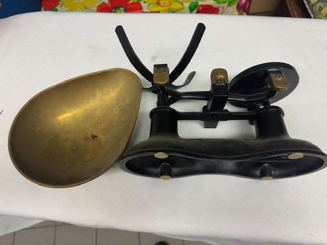 Bilance e pesi: BILANCIA D EPOCA FUNZIONANTE PERFETTA RARE – Usato da Davesco-Soragno venduto da kappas 8