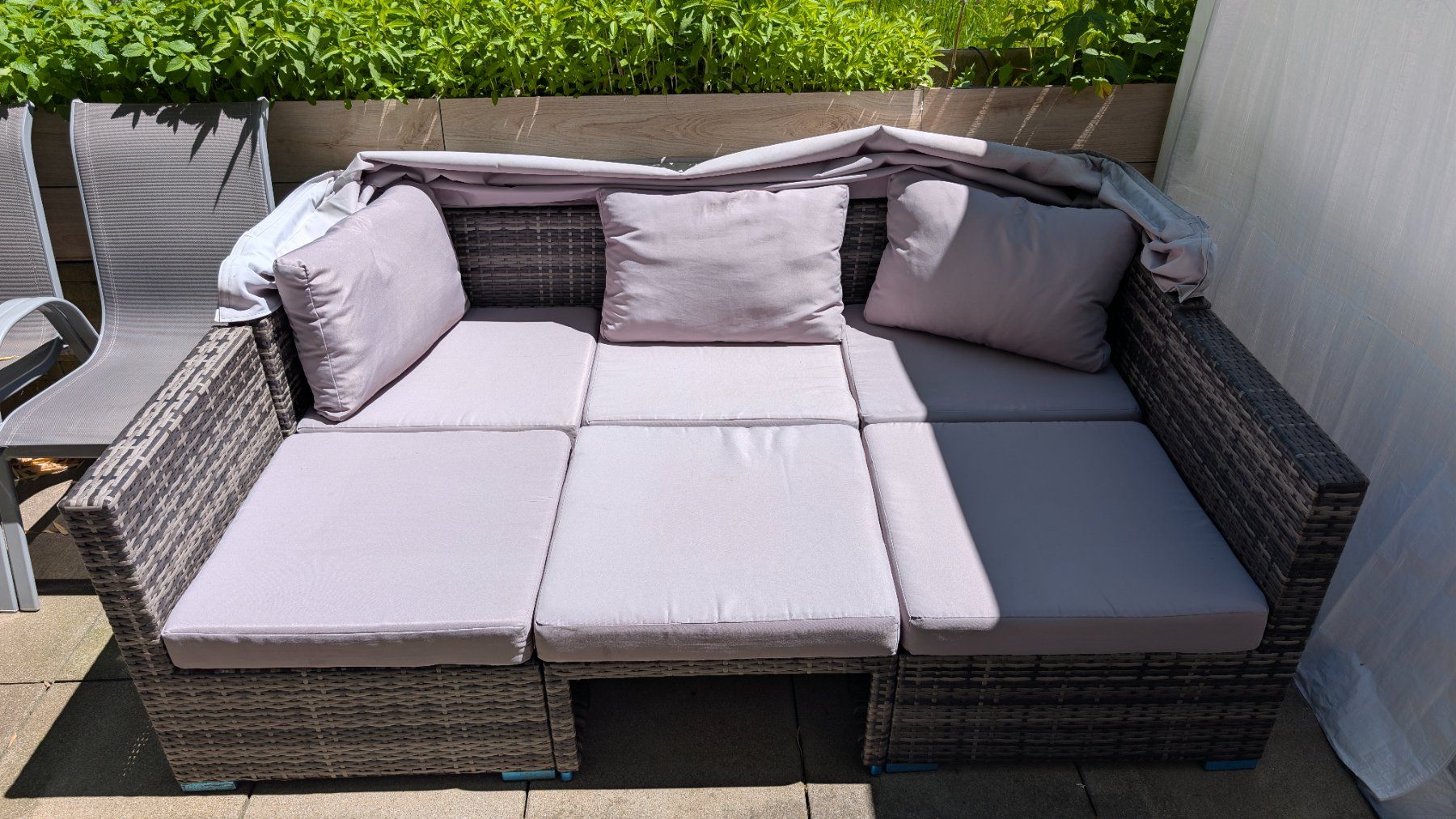 Divani: hochwertige variable Gartenlounge aus Rattan + Sonnenschutz – Usato da St.Gallen venduto da virtale 1