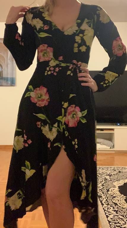Guess Vestiti: Guess Kleid floral Gr S – Usato da St. Gallen venduto da mar_rkm7 2