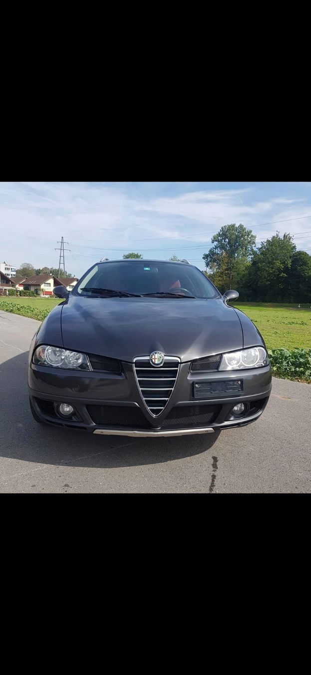 Alfa Romeo Automobili: Alfa Romeo 156 Crosswagon Q4 – Usato da Luzern venduto da Fruengi