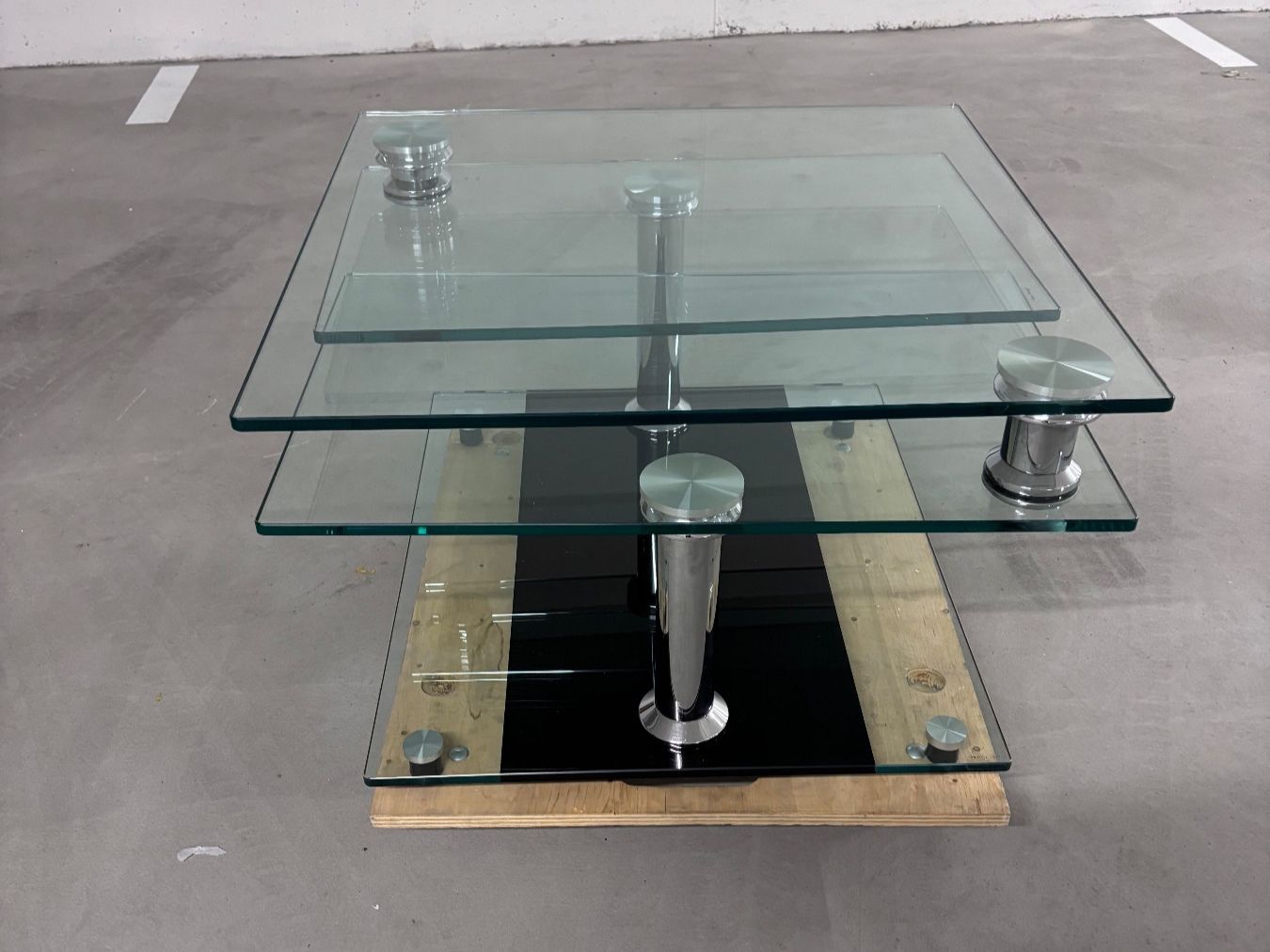 Tables: Beistellmöbel / Salontischli – D'occasion à Seon par ganbay