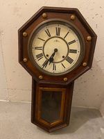 Antike Wanduhr