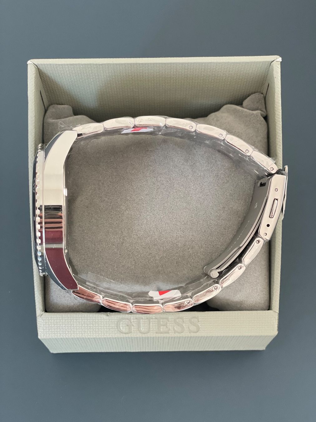 Guess Orologi: Neue Uhr von Guess – Nuovo e nell'imballaggio originale da Spiegel b. Bern venduto da Desisk44 1