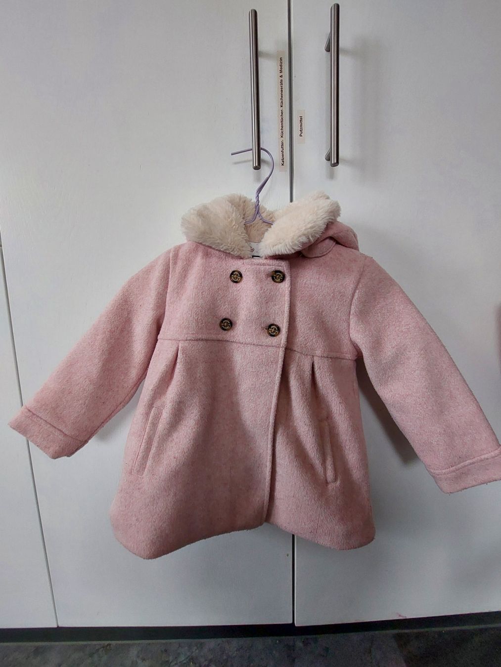 C&A Giacche & Cappotti: Winterlicher Mädchen Mantel, Gr 98, Rosa – Usato da Büttikon AG venduto da lca_v7pb