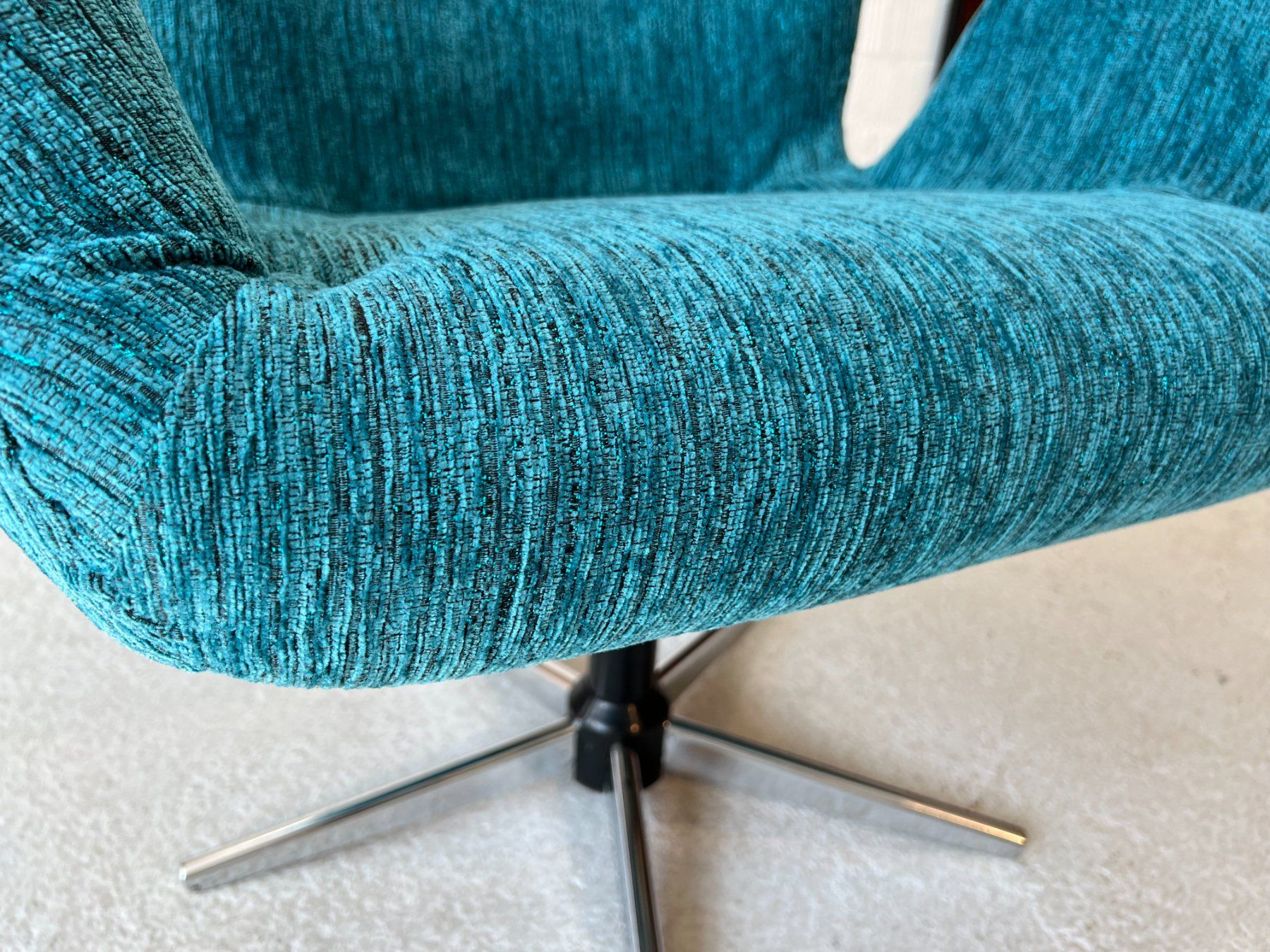 Sessel: McM Drehsessel - Swan Style - Arne Jacobsen – Gebraucht aus Walzenhausen von stilvollwohnen 3