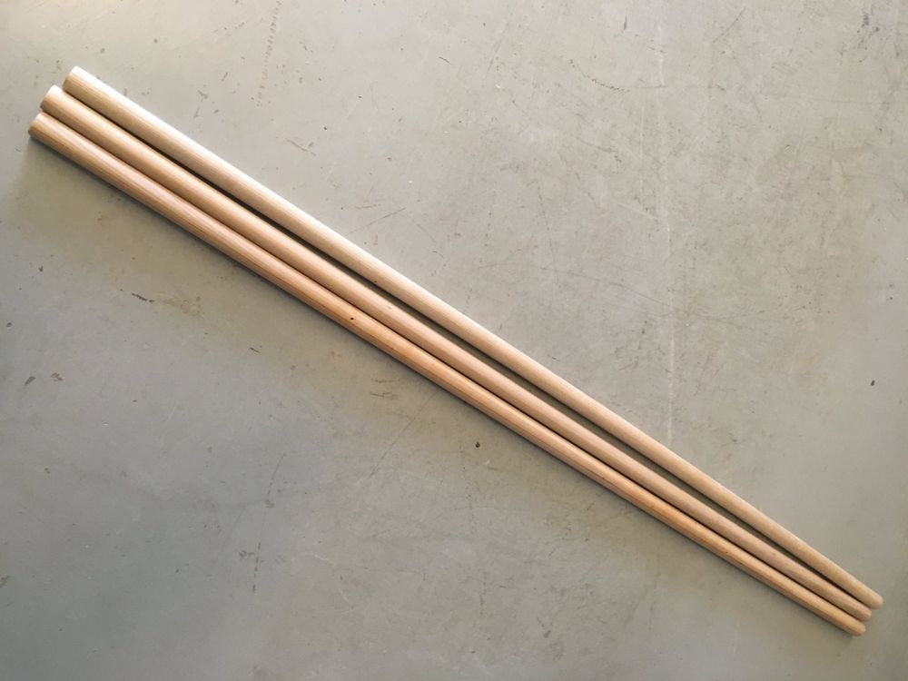 RUNDHOLZ 3 STÜCK 200cm x 3cm (Gebraucht) in Aesch ZH für CHF 1 – nur ...