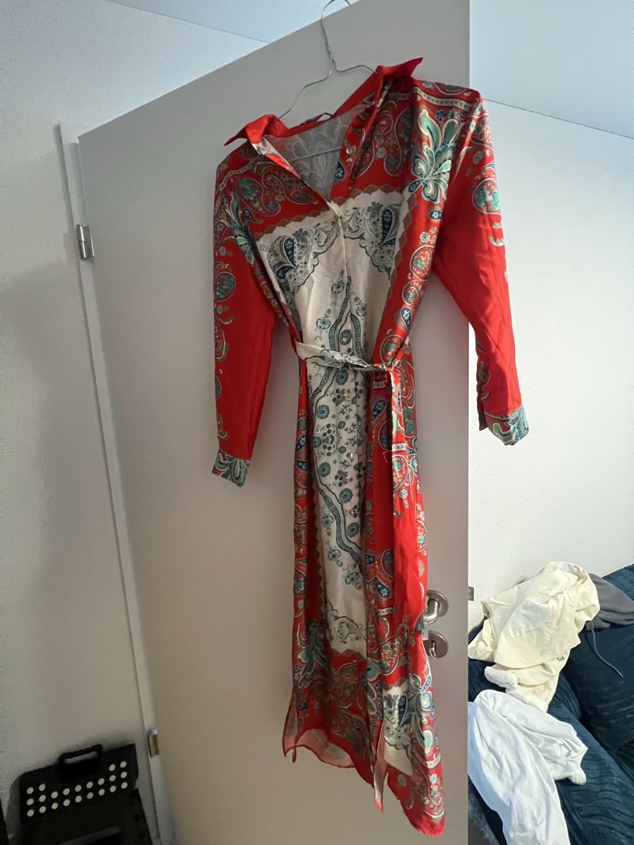 Zara Kleider: Kleid – Neu (gemäss Beschreibung) aus Zürich von tyr_5j6q 2