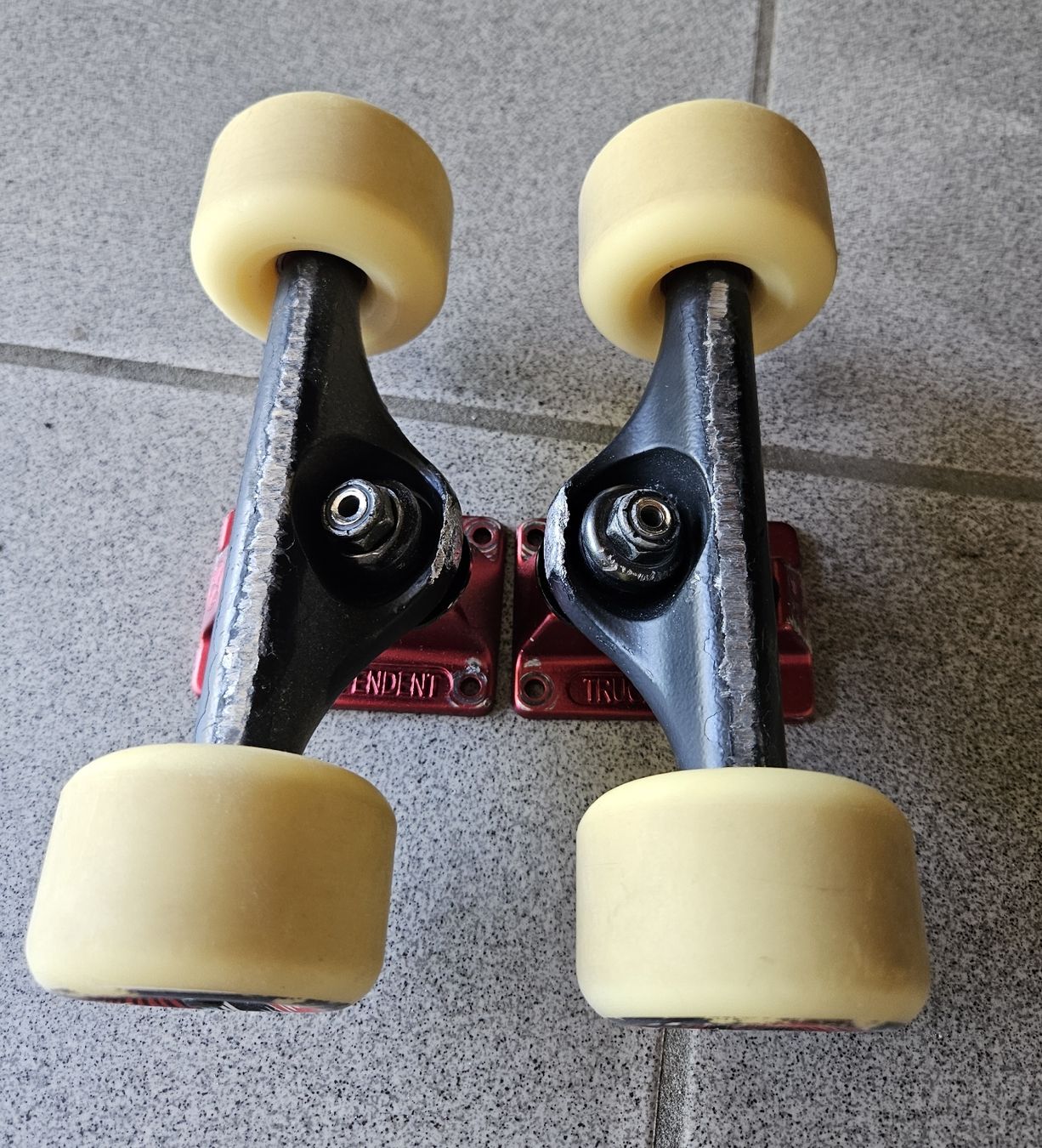 Skateboards: axes de skate independent – Usato da Tramelan venduto da Vipers1 4