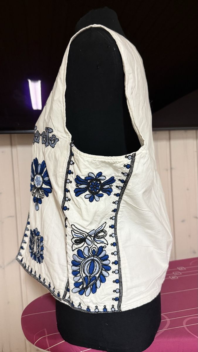 Gilets & Westen: Gilet süss gr S  – Gebraucht aus Haslen GL von rana04 1