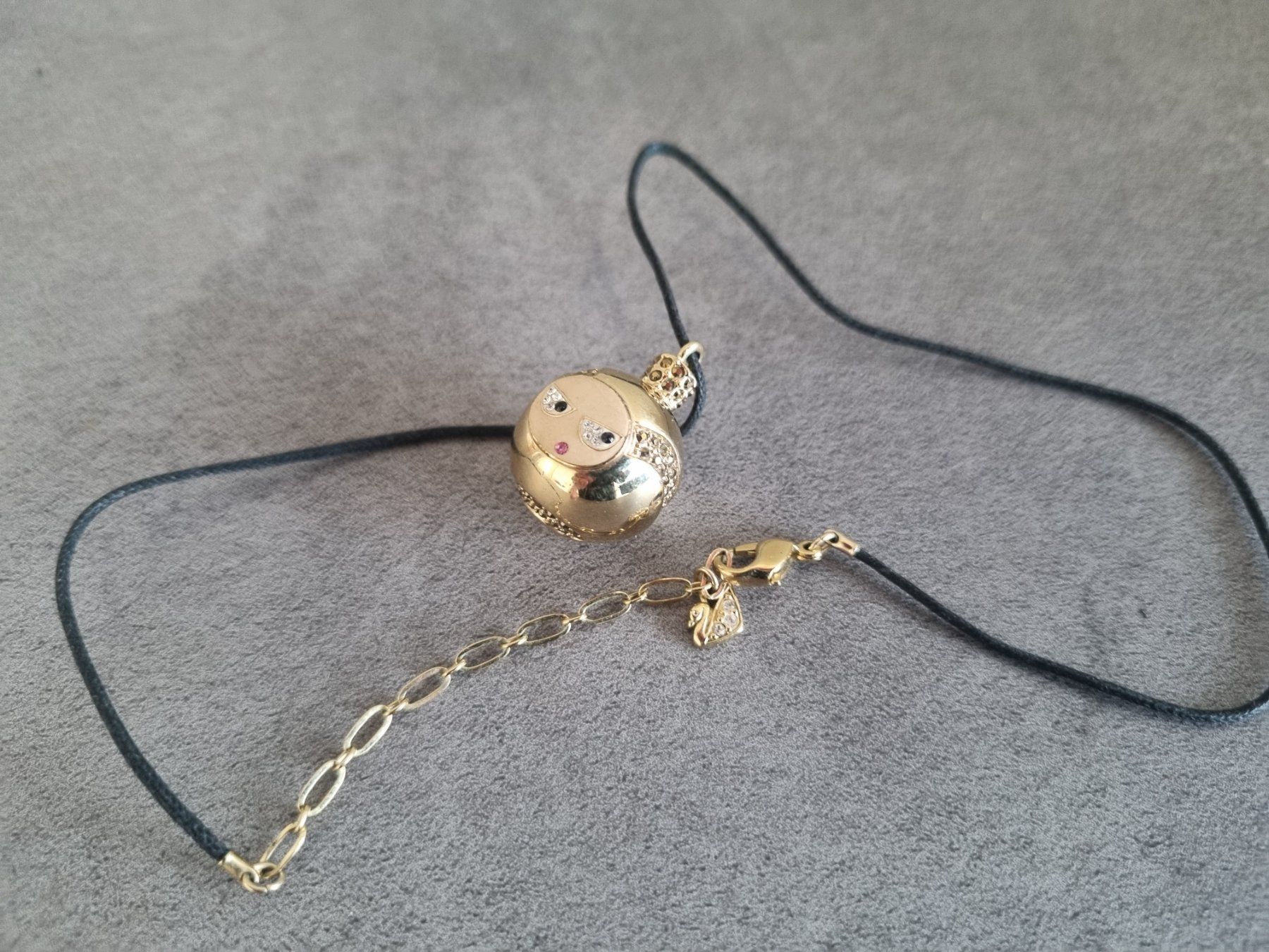 Swarovski Ciondoli: Swarovski "Elvis" Anhängerkette Weihnachtskugel (Goldplated) – Usato da Lenzburg venduto da freedomky 1