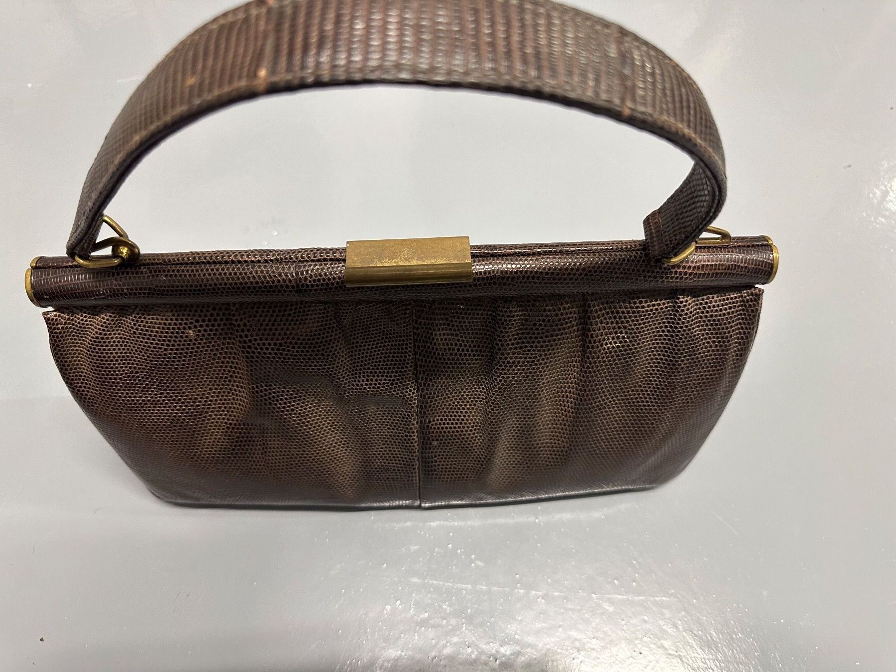 Borse da donna: Hochwertige alte Damen Handtasche – Usato da Gümligen venduto da stad4003