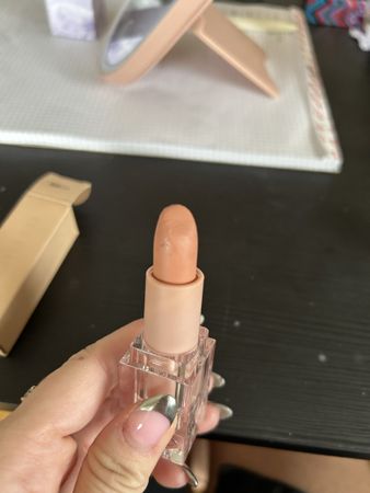 KKW Beauty Lippenstift Nude Kim Kardashian