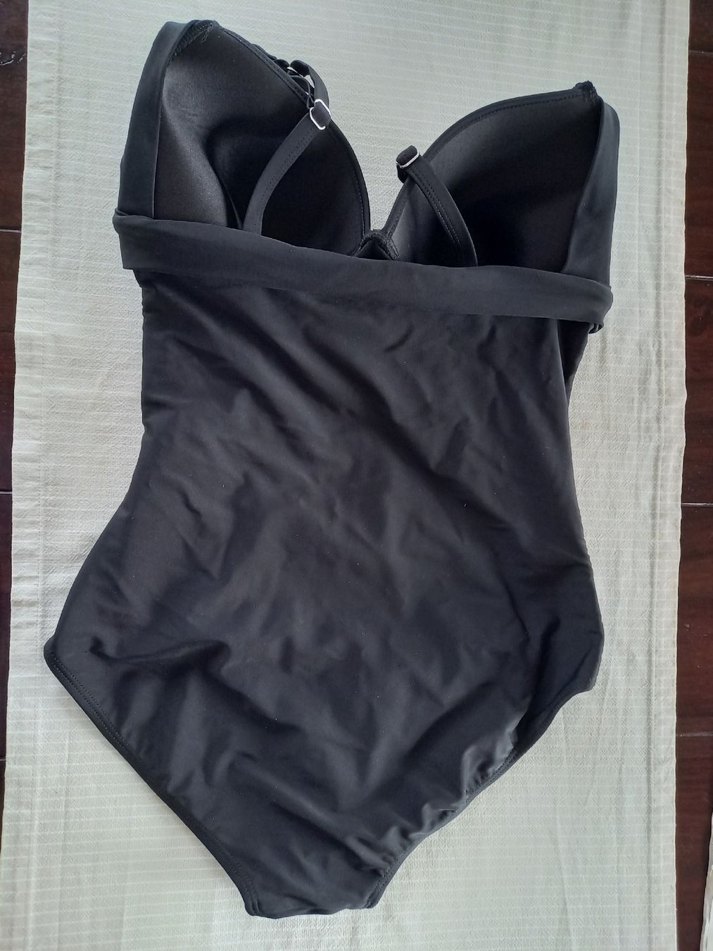 Badekleider & Bikinis: Badeanzug schwarz – Neu (gemäss Beschreibung) aus Winterthur von leo_ywb7 1