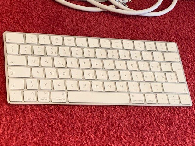 Apple PC: i Mac 2019 21'' 1 TB Top Zustand – Usato da Bülach venduto da cleo1804 1
