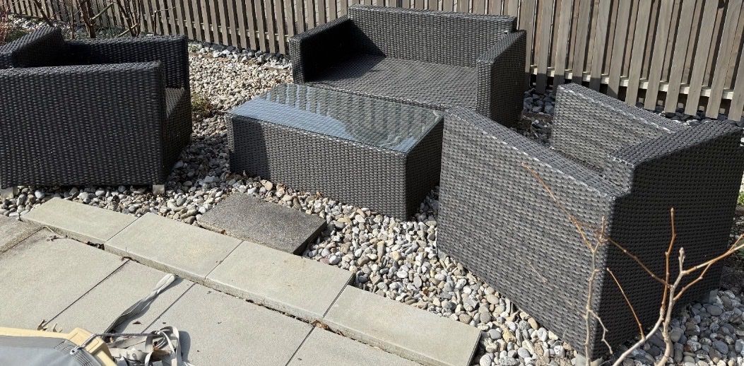 Set di tavolo e panche: Gartenlounge Set – Usato da Rorschach venduto da ilo_jxk7 3