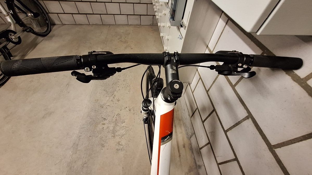 Specialized Biciclette: Gebrauchtes Damenvelo - SPECIALIZED Sirrus Elite – Usato da Bern venduto da ame_ltr6 2