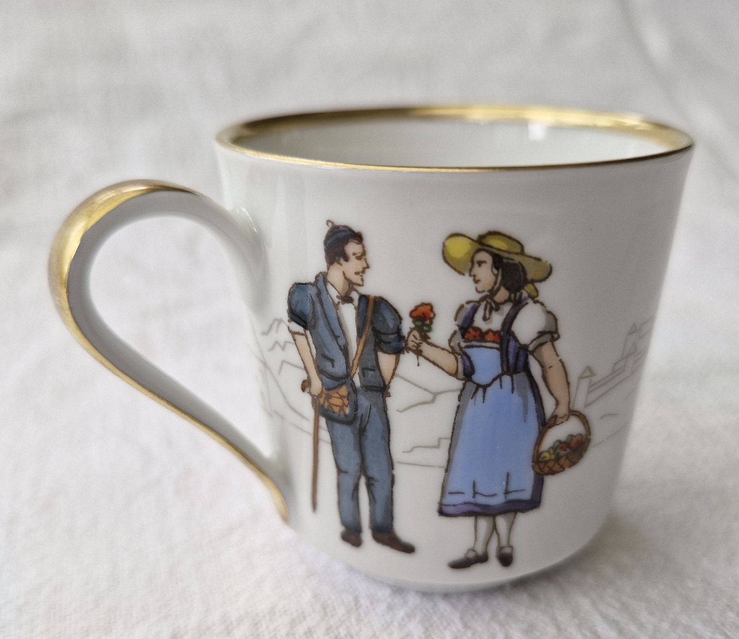 Set di piatti: Geschirr Set Trachten der Schweiz – Nuovo (secondo la descrizione) da St. Silvester venduto da swissboy68 7