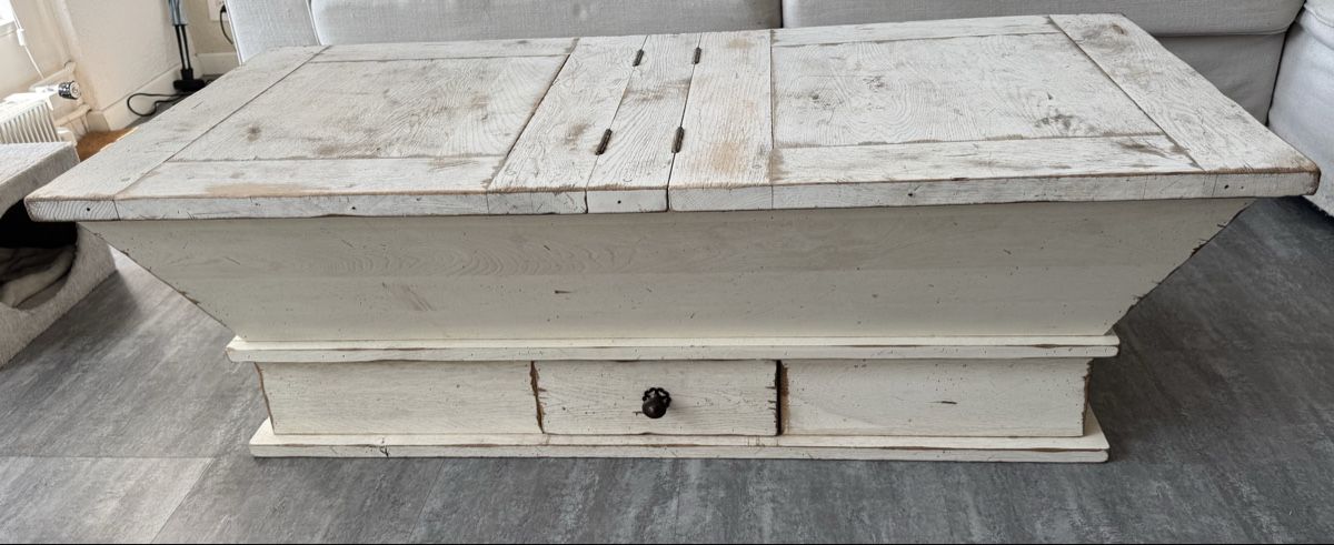 Tables: Table basse avec coffre – D'occasion à St-Imier par leila_g