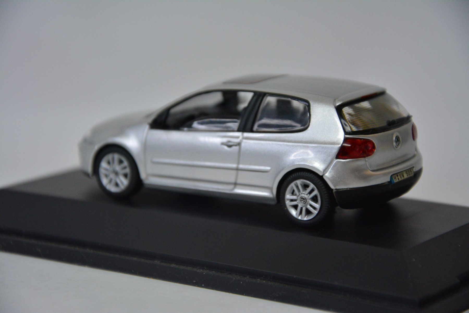 Volkswagen Modellautos: VW Golf V 2003 , Schuco , 1:43 – Neu und originalverpackt aus Goldach von Feivel9 8