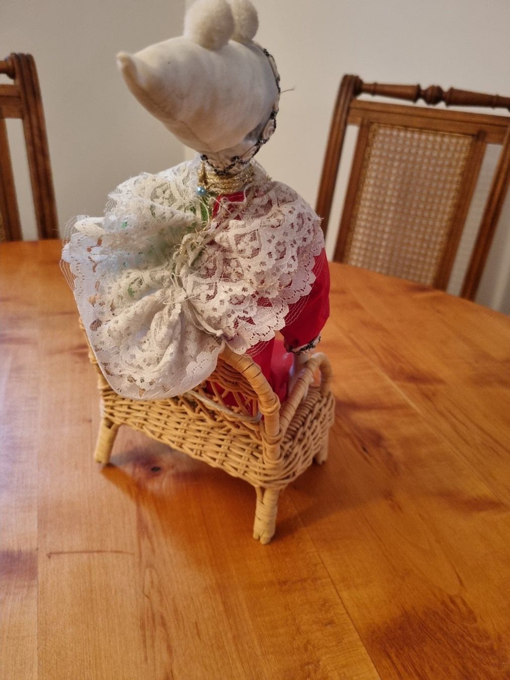 Statuette: Harlequin auf Stuhl – Usato da Fürstenaubruck venduto da PizBeverin2018 2