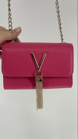 Pinke Valentino Tasche mit Goldkette, neuwertig