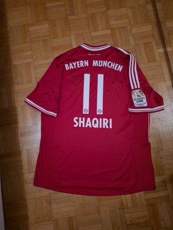 FC Bayern München Heimtrikot 13/14 #11 Shaqiri in Grösse XL