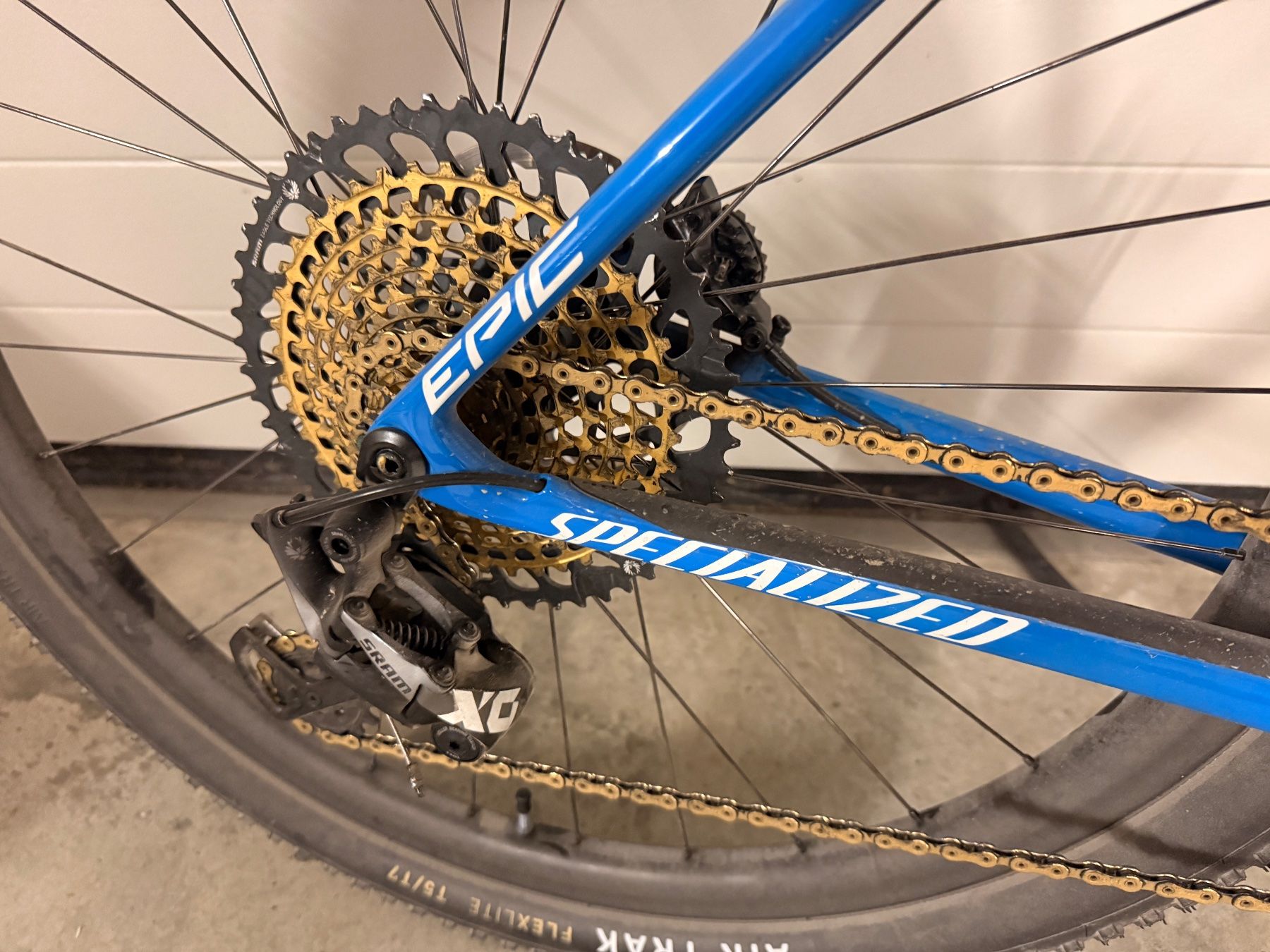 Specialized Velos: Specialized Epic Pro, Grösse L – Gebraucht aus Eschen von sba_8jzv 1