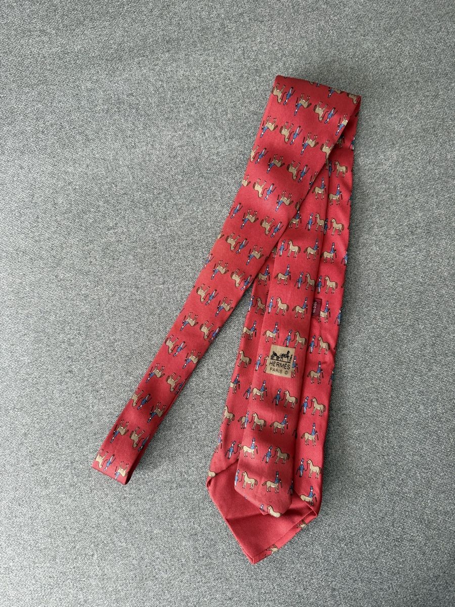 Hermès Cravatte: Cravate Hermès rouge – Usato da Genève venduto da Red_dot 1
