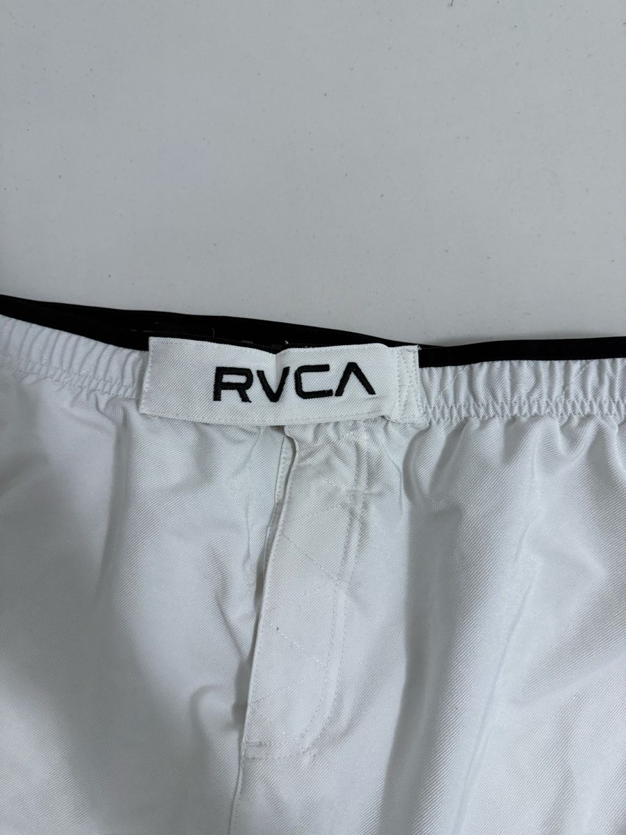 Lotti di vestiti: RVCA Grappling Shorts Weiß – Usato da Bern venduto da dav_gm8h 2