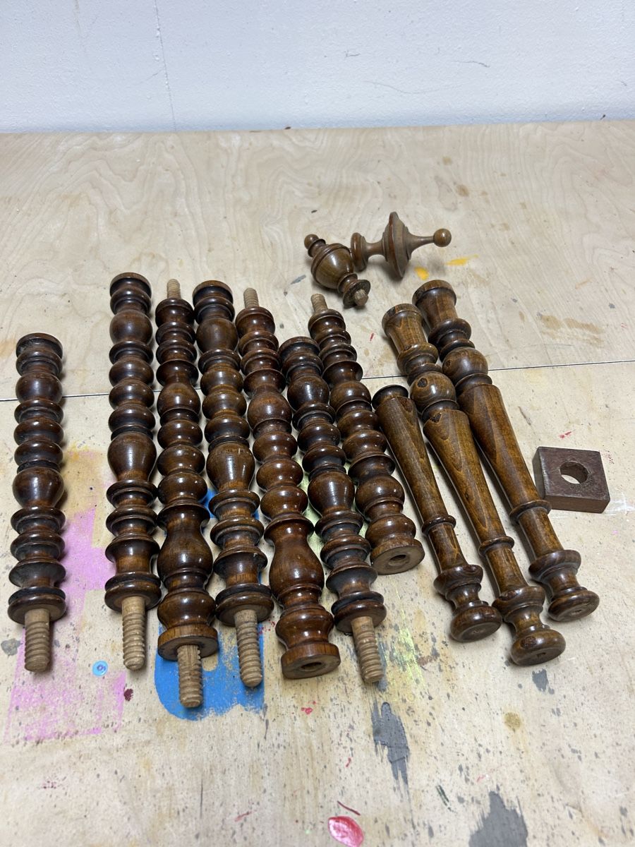 Alle Dekorationen: Gedrechselte Holzstäbe, Dekoration oder Reparatur – Gebraucht aus Uster von Stromboli7